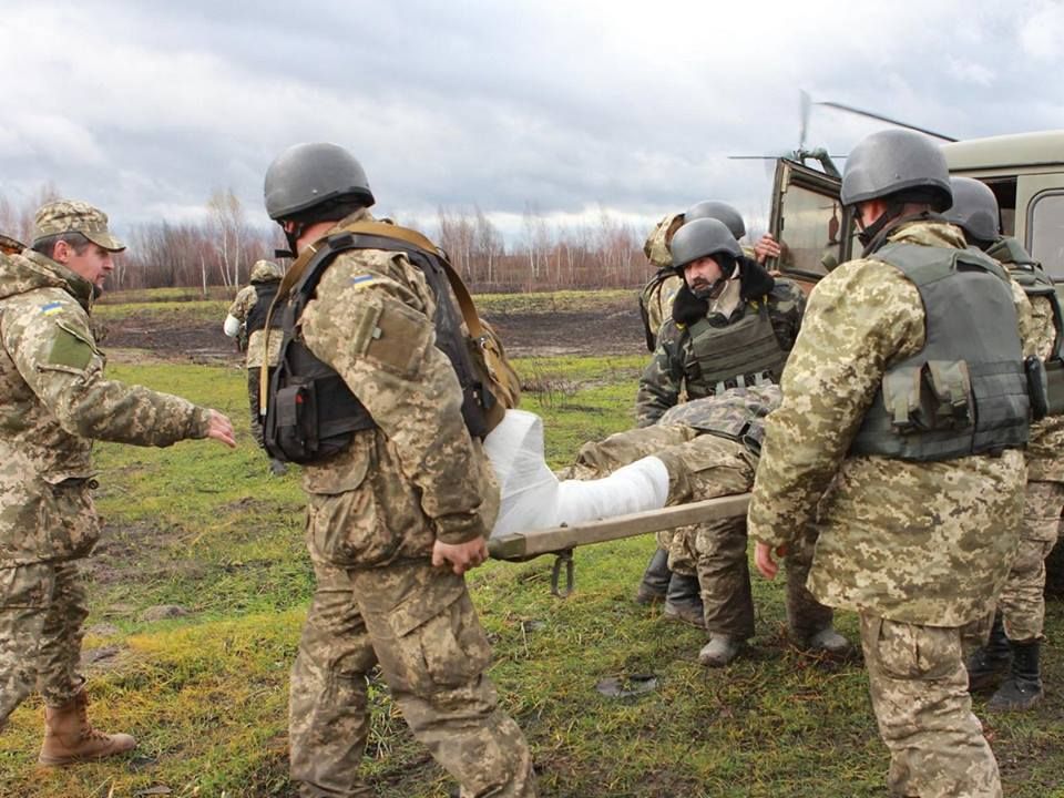 Ночь на Донбассе: среди украинских военных более половины десятка раненых
