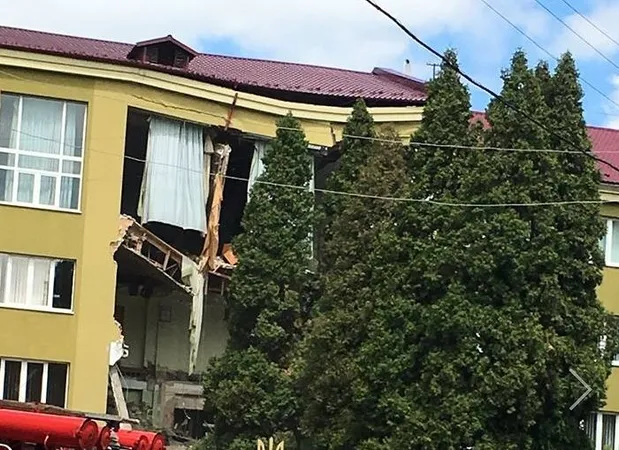 Обвал будівлі коледжу в Коломиї