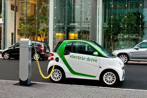 Електроавтомобілі екологічніші, однак обмеженні по швидкості