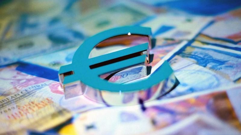 Курс валют на 16 мая: доллар удерживает позиции, евро существенно подорожал