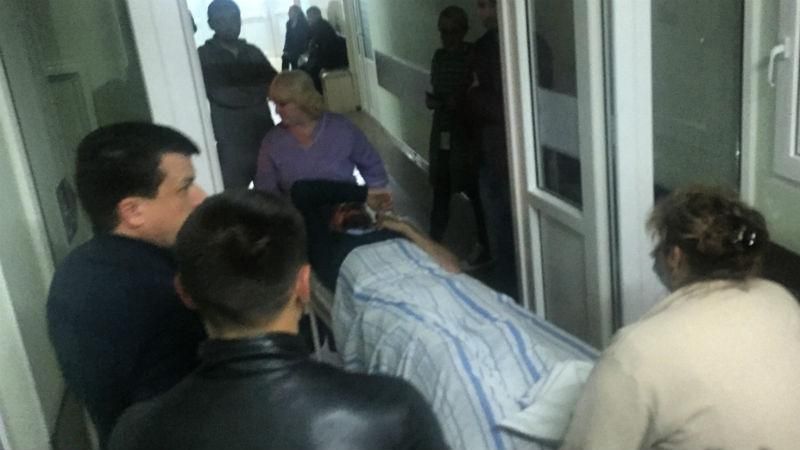 Невідомі жорстоко побили нардепа в Миколаєві Невідомі жорстоко побили нардепа в Миколаєві