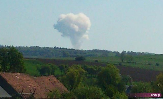 Сильний вибух пролунав на пороховому заводі в Польщі: є постраждалі Сильний вибух пролунав на пороховому заводі в Польщі: є постраждалі