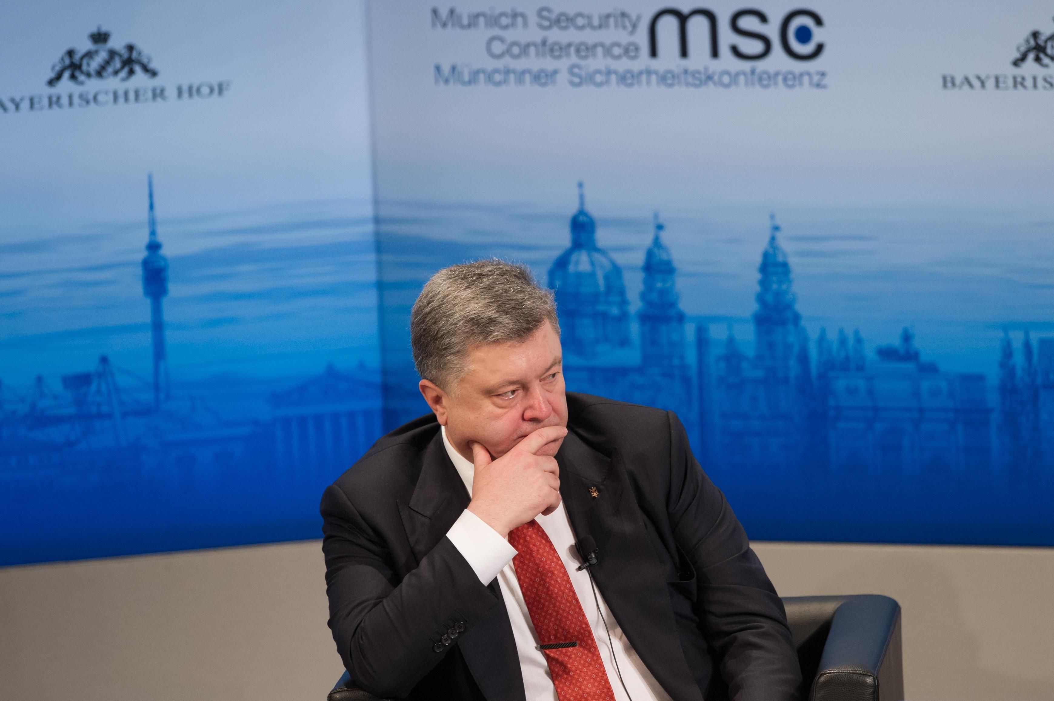 Порошенко объяснил запрет "ВКонтакте", назвал, когда пересмотрит указ Порошенко объяснил запрет "ВКонтакте", назвал, когда пересмотрит указ