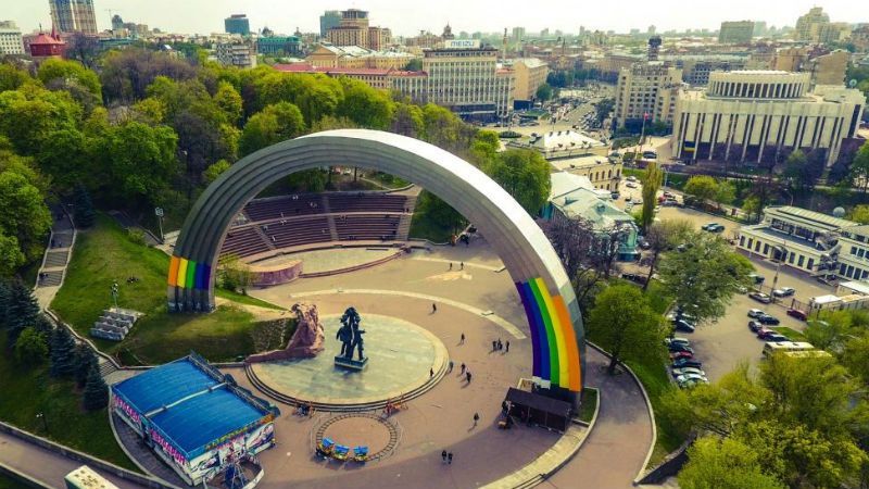 Арка дружби народів знову стала сірою: опубліковані фото Арка дружби народів знову стала сірою: опубліковані фото