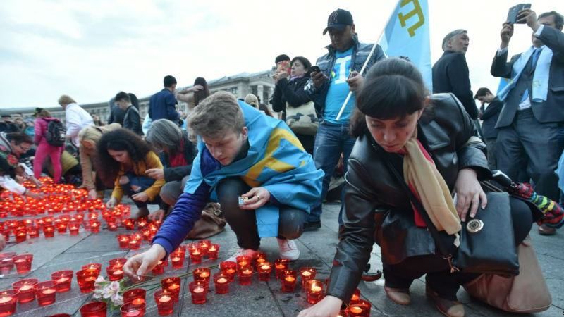 У Києві сотні людей вшанували пам'ять жертв геноциду кримськотатарського народу