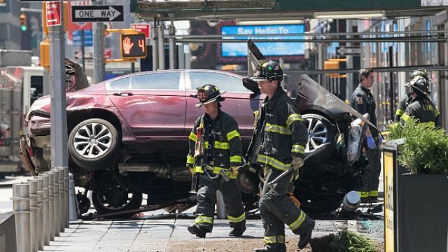 Автомобиль протаранил толпу в Нью-Йорке: появились детали о водителе