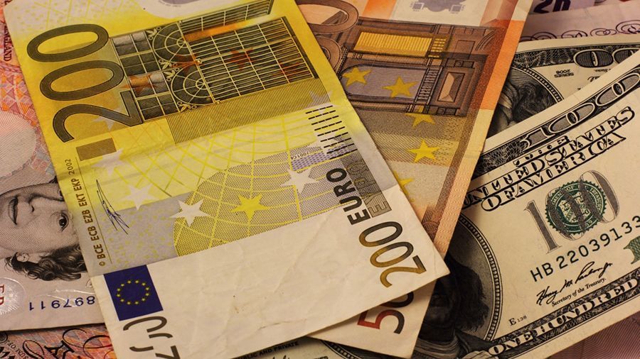 Наличный курс валют 19 мая: доллар и евро упали на несколько копеек