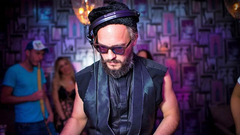 Російському ді-джею дозволили виступати в Запоріжжі після візиту Криму Російському ді-джею дозволили виступати в Запоріжжі після візиту Криму