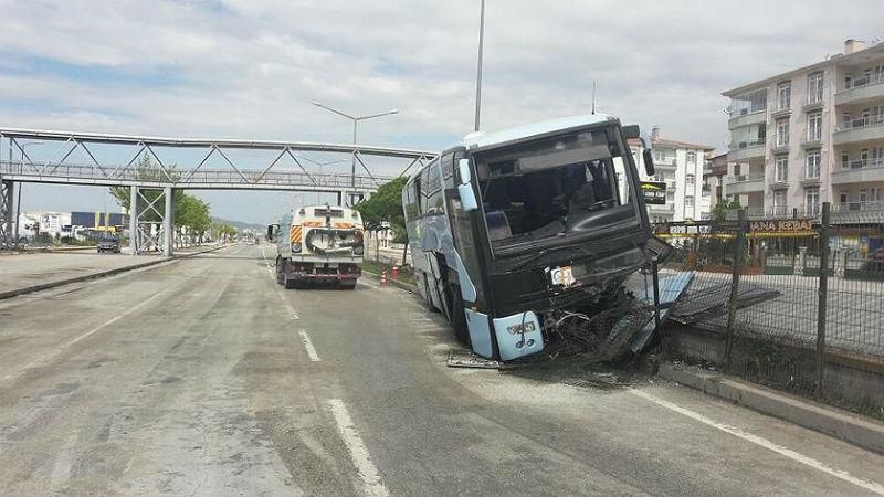 Автобус с высокопоставленными лицами разбился в Турции