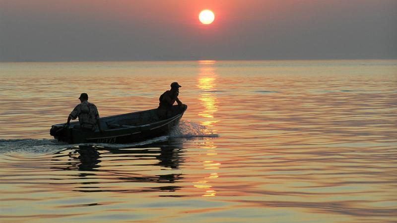 Лодка с рыбаками перевернулась на Херсонщине: есть погибшие