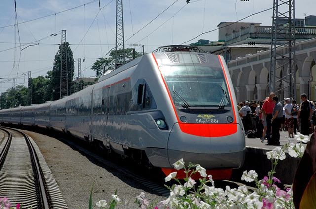 "Укрзалізниця" призначила додатковий поїзд з Києва до Одеси