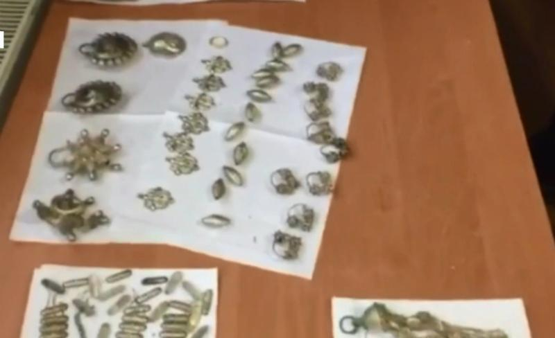 СБУ помешала вывозу украшений времен Киевской Руси
