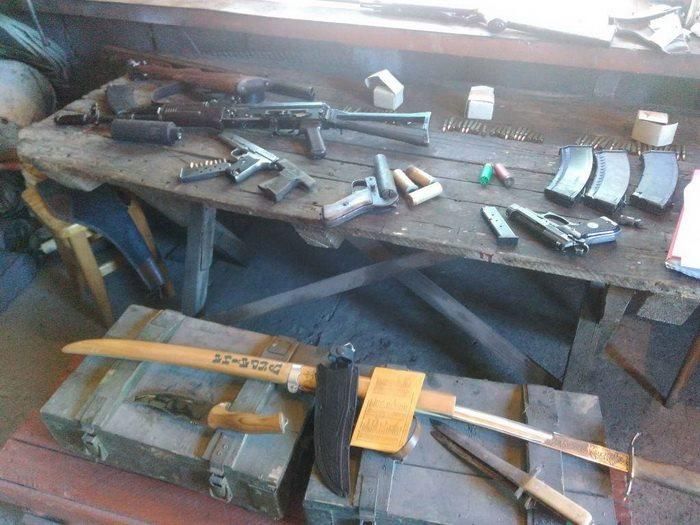 Екс-волонтера викрили на поставках зброї до Дніпра