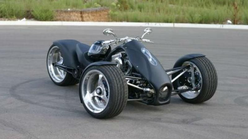 В центре столицы сгорел редкий гибрид мотоцикла: появилось видео В центре столицы сгорел редкий гибрид мотоцикла: появилось видео