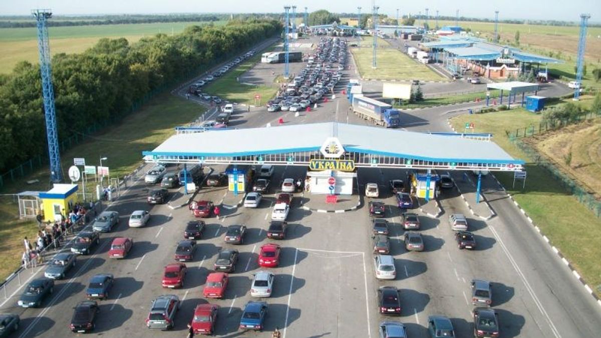 Як не застрягнути у чергах на кордоні: з’явився корисний онлайн-сервіс Як не застрягнути у чергах на кордоні: з’явився корисний онлайн-сервіс
