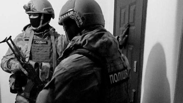 Перше затримання такої кількості екс-високопосадовців – прокуратура провела масштабну операцію Перше затримання такої кількості екс-високопосадовців – прокуратура провела масштабну операцію