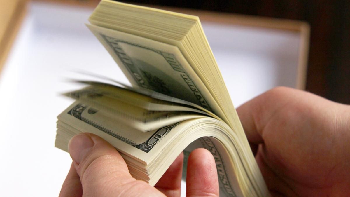 Луценко озвучив суми хабарів, які пропонували співробітникам Генпрокуратури Луценко озвучив суми хабарів, які пропонували співробітникам Генпрокуратури