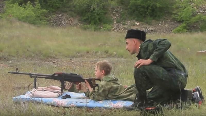 Террористы так называемой "ЛНР" учат детей убивать: видео
