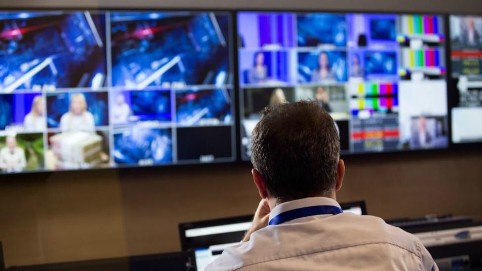 Як працюватиме закон про мови на ТБ: пояснення юриста Як працюватиме закон про мови на ТБ: пояснення юриста