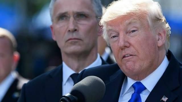 Сумбурний Трамп на саміті НАТО: Вранці – гроші, ввечері – солідарність Сумбурний Трамп на саміті НАТО: Вранці – гроші, ввечері – солідарність