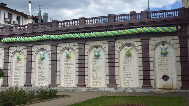 Як Одесу "декомунізували" до приїзду Порошенка: фото Як Одесу "декомунізували" до приїзду Порошенка: фото