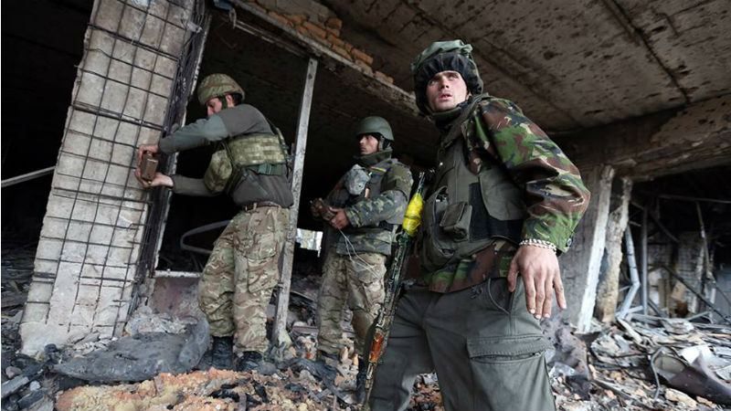 Незламні кіборги: як українські військові захищали донецький аеропорт Незламні кіборги: як українські військові захищали донецький аеропорт