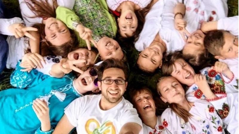 В Украину приехали волонтеры, которые будут учить детей английскому языку