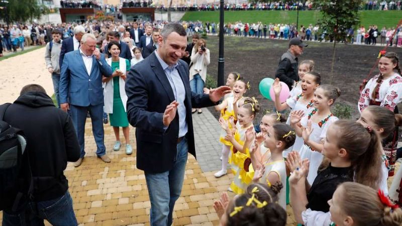Віталій Кличко відкрив парк "Наталка": Цей сучасний парк – "золотий" стандарт для всіх зелених зон столиці