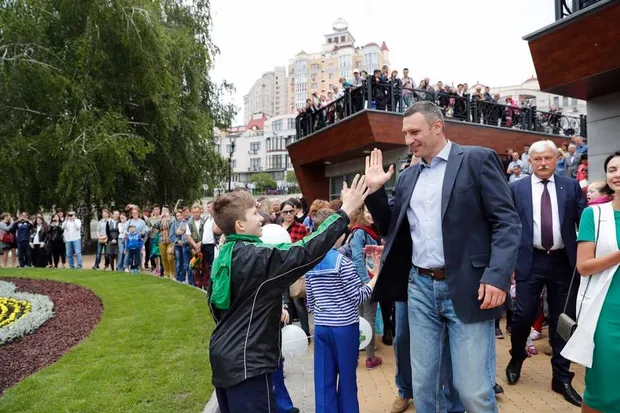 Кличко відкрив парк Кличко відкрив парк