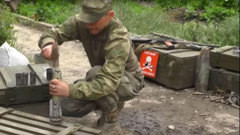 Окопна творчість. Боєць просто на лінії фронту робить унікальні сувеніри: відео Окопна творчість. Боєць просто на лінії фронту робить унікальні сувеніри: відео