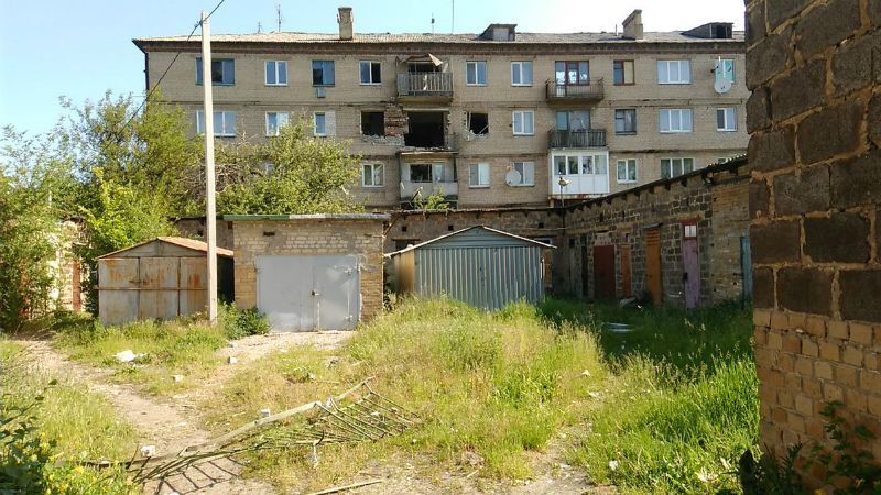 Горящая школа и разрушенная больница: как выглядит Красногоровка после утренних обстрелов