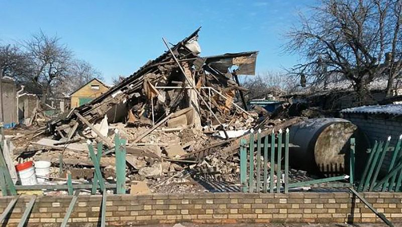 Як Красногорівка оговтується після обстрілів Як Красногорівка оговтується після обстрілів