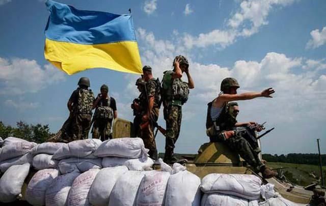 Бойовики б’ють вогнем на всіх напрямках: серед сил АТО є чимало поранених Бойовики б’ють вогнем на всіх напрямках: серед сил АТО є чимало поранених