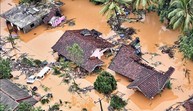 Нищівні повені на Шрі-Ланці вбили більше сотні людей: з’явилися фото