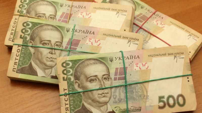Банкноту номіналом 1000 гривень вже надрукували: є інформація, хто на ній зображений