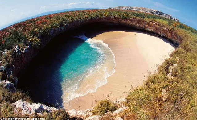 Збираємось у подорож: Пляж Кохання у Мексиці