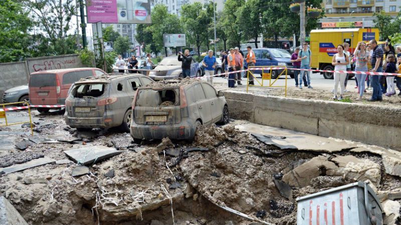 Прорив труби у Києві: причини потужного прориву Прорив труби у Києві: причини потужного прориву