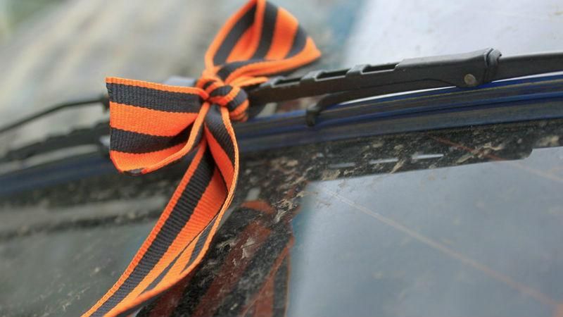 Нардеп "проучил" в Европе таксиста, что разъезжал с георгиевской лентой Нардеп "проучил" в Европе таксиста, что разъезжал с георгиевской лентой