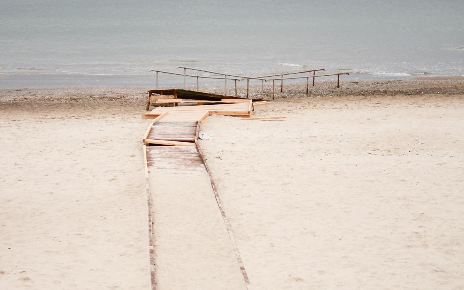В ожидании лета: невероятные фото пустых одесских пляжей