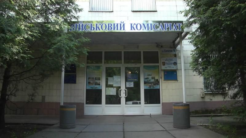 Призвуть кілька тисяч випускників військових кафедр, – військовий експерт
Призвуть кілька тисяч випускників військових кафедр, – військовий експерт