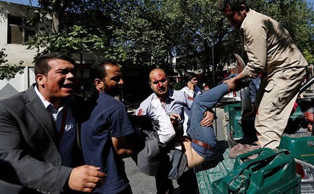 Взрыв прогремел возле посольства Германии в Афганистане: десятки погибших и раненых Взрыв прогремел возле посольства Германии в Афганистане: десятки погибших и раненых