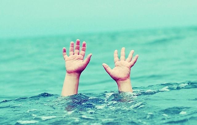 Маленький хлопчик втопився в басейні Харкова