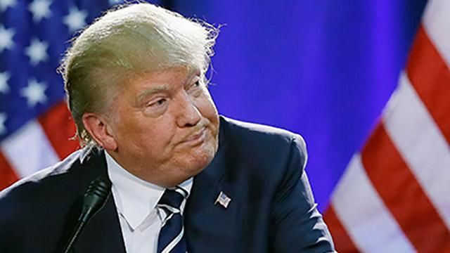 Соцсети высмеяли Трампа за очередную ошибку в своих твитах Соцсети высмеяли Трампа за очередную ошибку в своих твитах