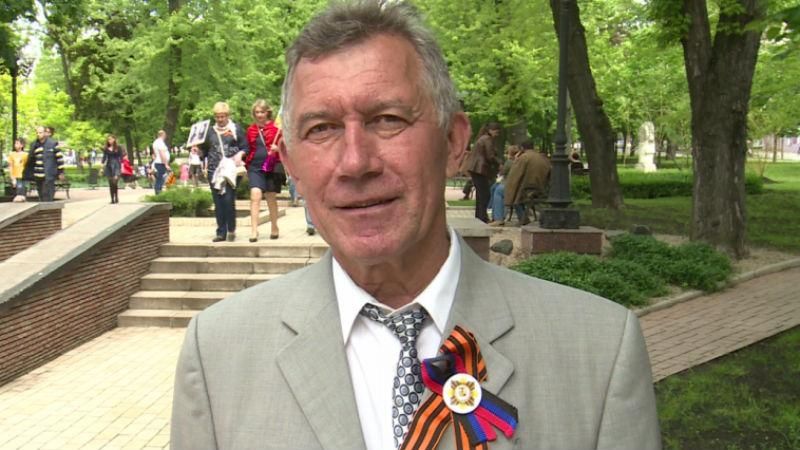 Відомий сепаратист, що живе в "ДНР", регулярно отримує велику українську пенсію Відомий сепаратист, що живе в "ДНР", регулярно отримує велику українську пенсію