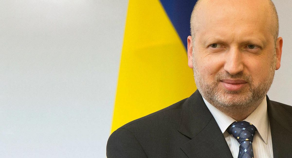 Турчинов выступает за скорейшее введение визового режима с РФ Турчинов выступает за скорейшее введение визового режима с РФ