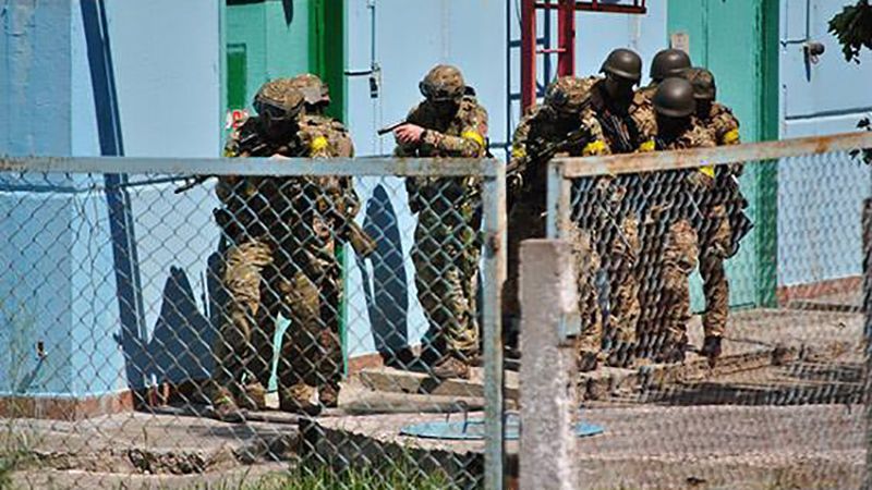 Террористы захватили Хмельницкую АЭС: эффектные учения спецназовцев Террористы захватили Хмельницкую АЭС: эффектные учения спецназовцев