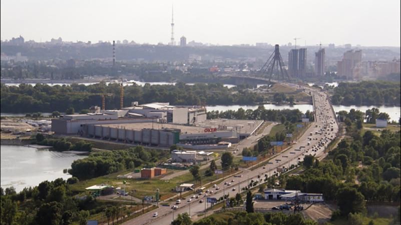 В Киеве проспект Ватутина переименовали на Шухевича В Киеве проспект Ватутина переименовали на Шухевича