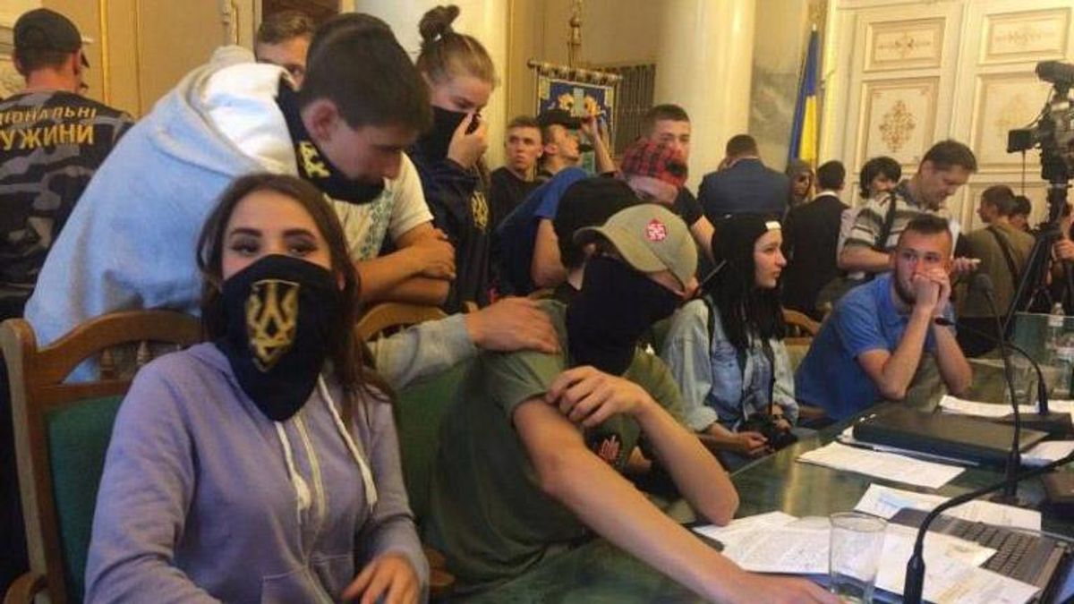Поліція відкрила перші кримінальні провадження після сутичок у Львівській облраді