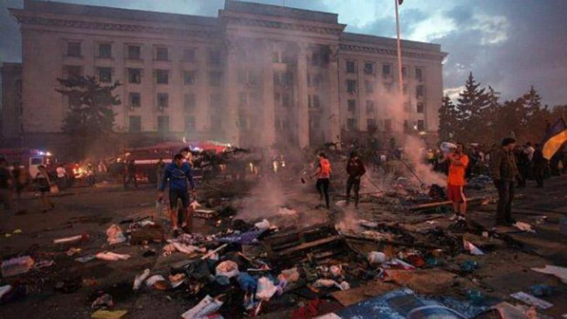 Тела 6 погибших при пожаре в доме профсоюзов в Одессе эксгумируют для дополнительной экспертизы