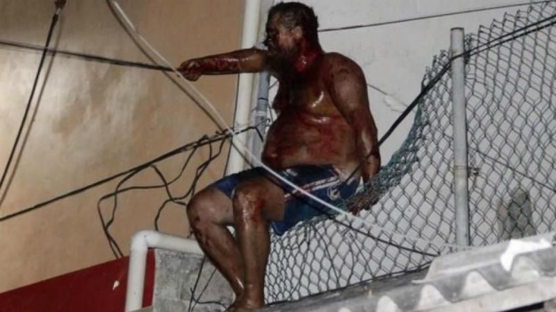 В Мексиці посадили за ґрати російського неонациста, якого ледь не лінчували місцеві
В Мексиці посадили за ґрати російського неонациста, якого ледь не лінчували місцеві